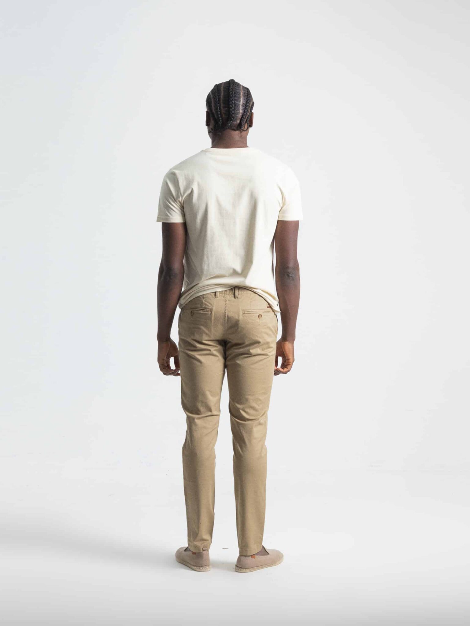 PANTALÓN CHINO BEIGE — vista 3