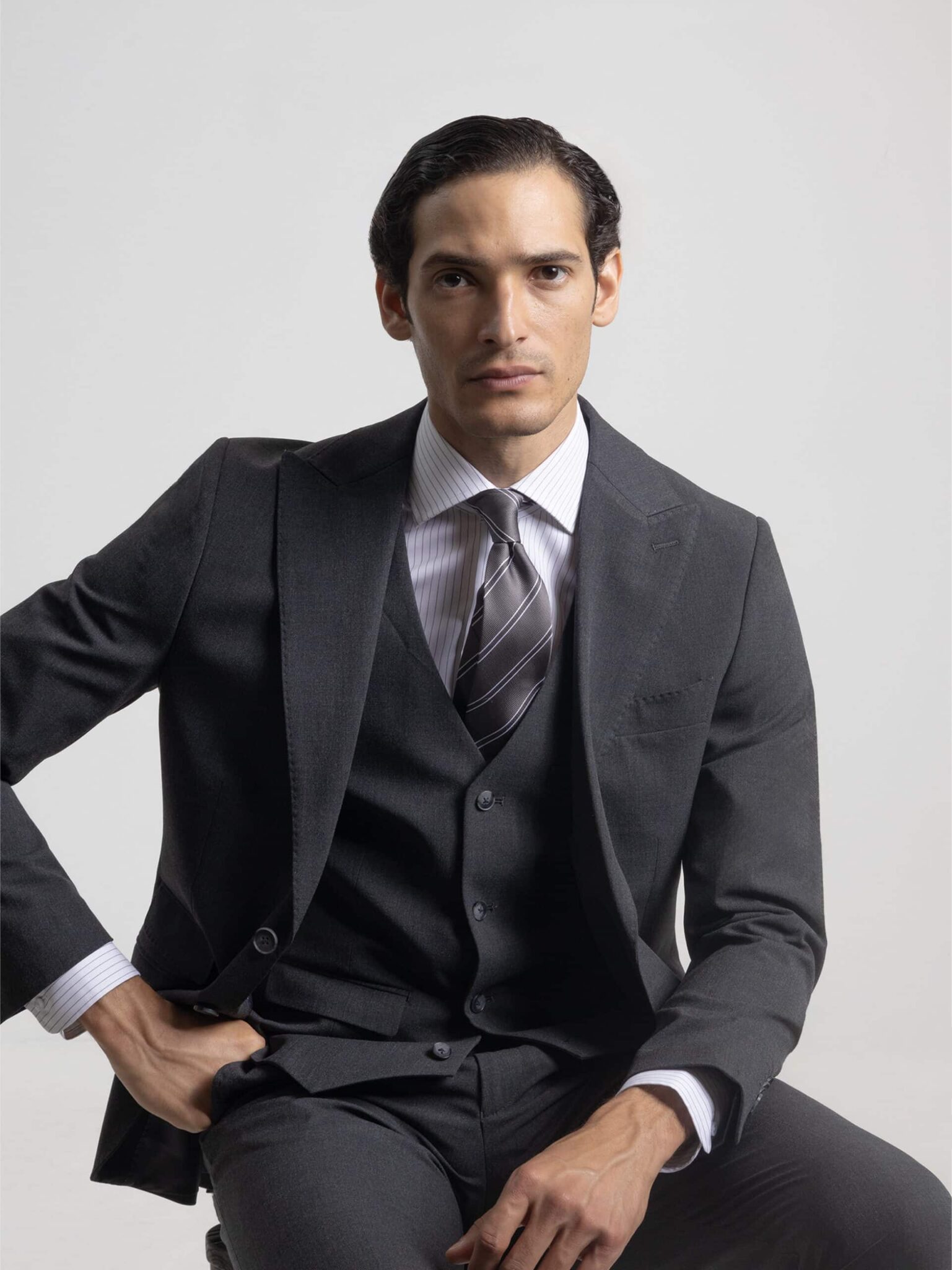 PuroEgo Traje 3 Piezas Gris Antracita Slim Fit — Hombre